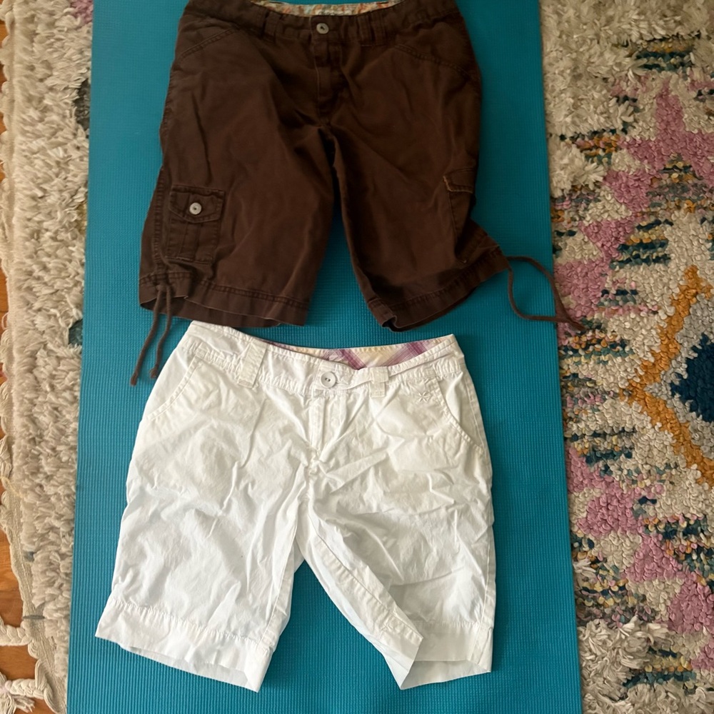 Woman’s Cherokee and SO bundle Brown and White Casual Shorts Bermuda 3
